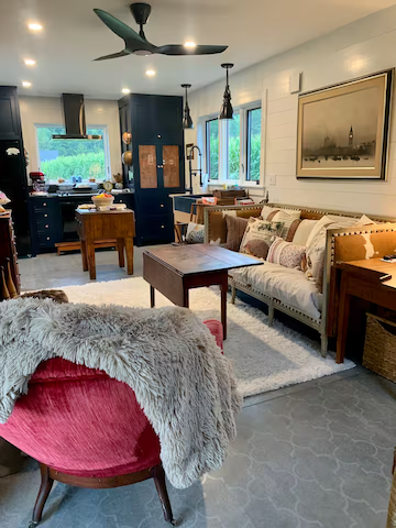 5-star BnB likes a Smart Ass